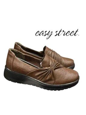 Easy Street Women's Comfort Loafers Brown Size 9M Faux Leather NWOB